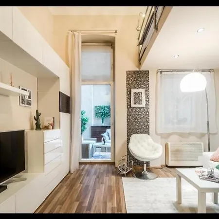 Apartmán Center Studio With Sauna And Patio